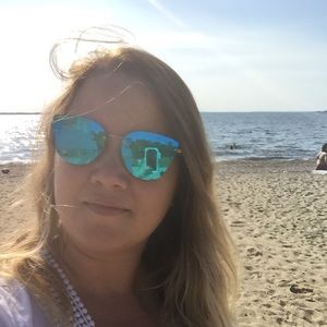 Meet your Posher, Isabela